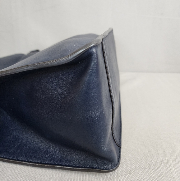 FENDI Vitello Grace Flip Tote Bag - Picture 11 of 16